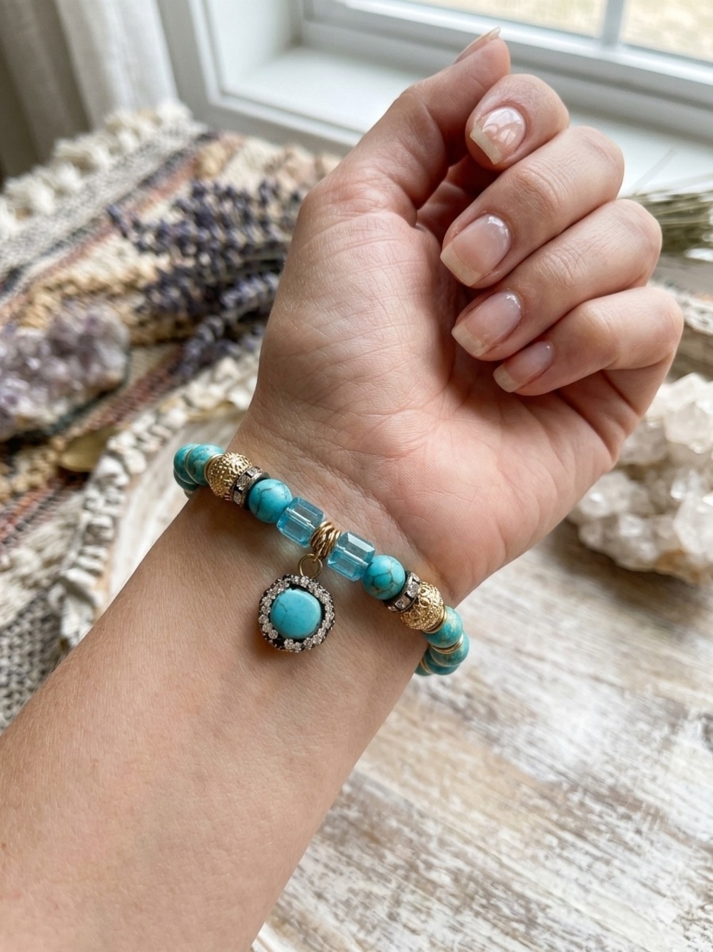 NWT Covington Genuine Turquoise Stretch Bracelet Charm Charms